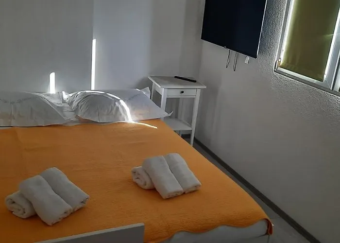 Mali Jakov Apartment Brela