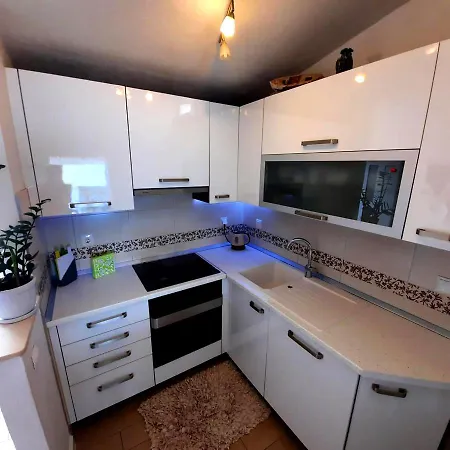 Apartment Mali Jakov *