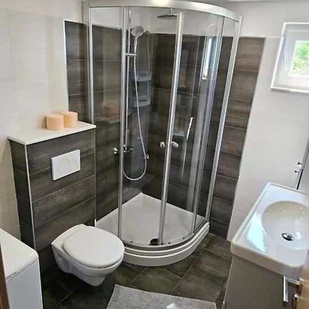 Mali Jakov Apartment Brela