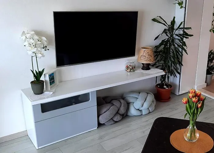 Mali Jakov * ברלה